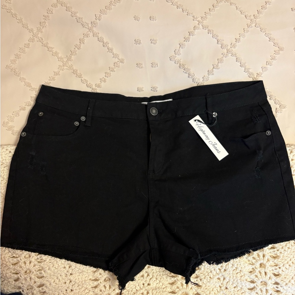 Highway Jeans Women's Distressed Black Denim Shorts NWT 20